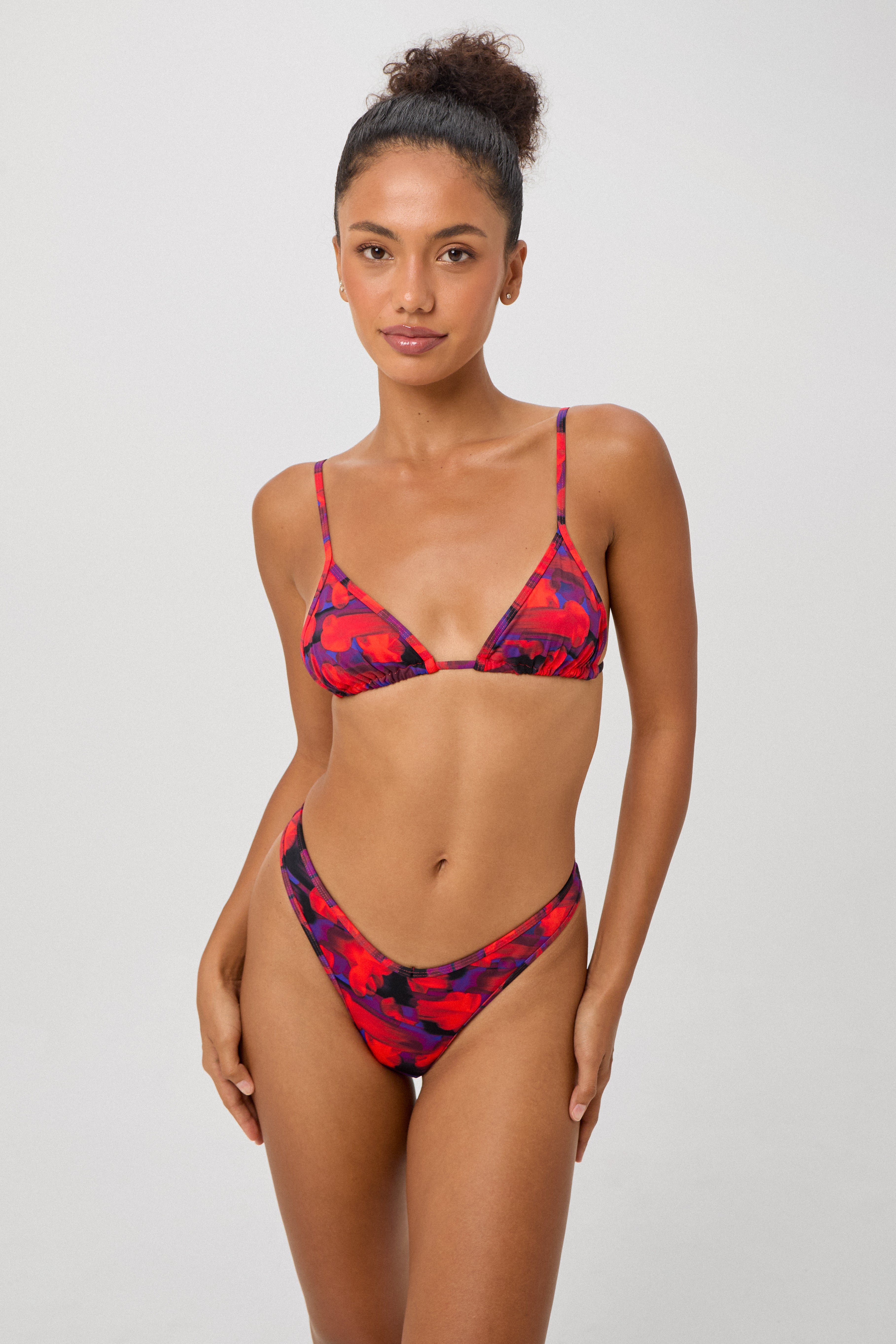 Zara Top (Pinot Noir)