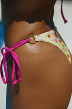 Nia Bottom (Paradise)